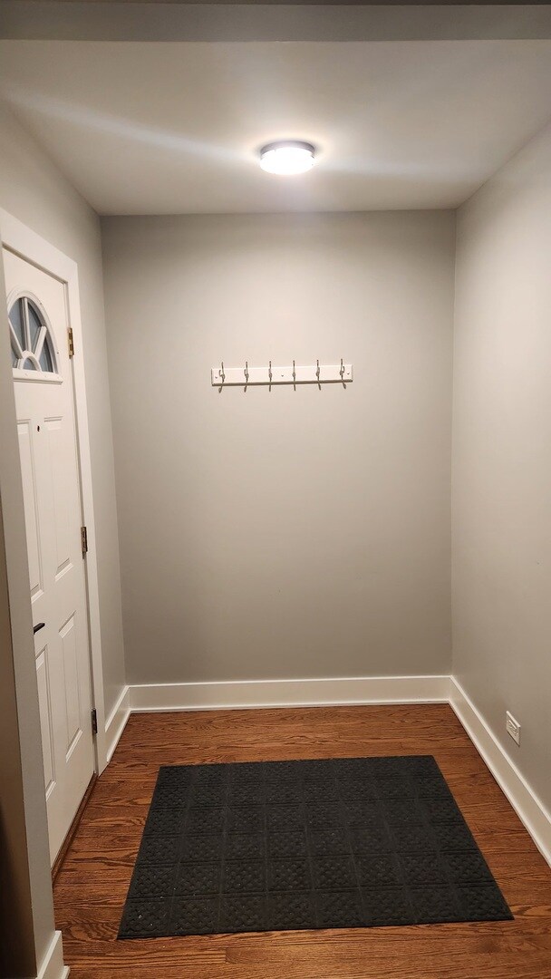 2548 W Argyle St unit 1, Chicago, IL 60625 - photo 3