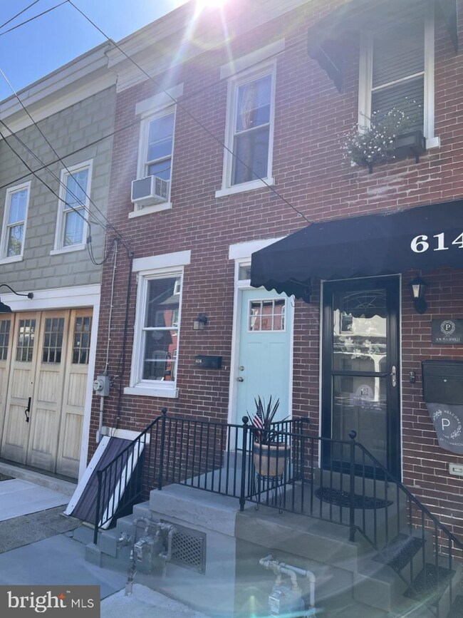 616 E Marion St, Lancaster, PA 17602 - photo 2