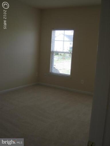 9396 Falling Water Dr, Bristow, VA 20136 - photo 5