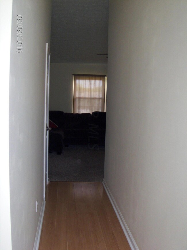 4010 Planters Ct, Columbus, OH 43207 - photo 3