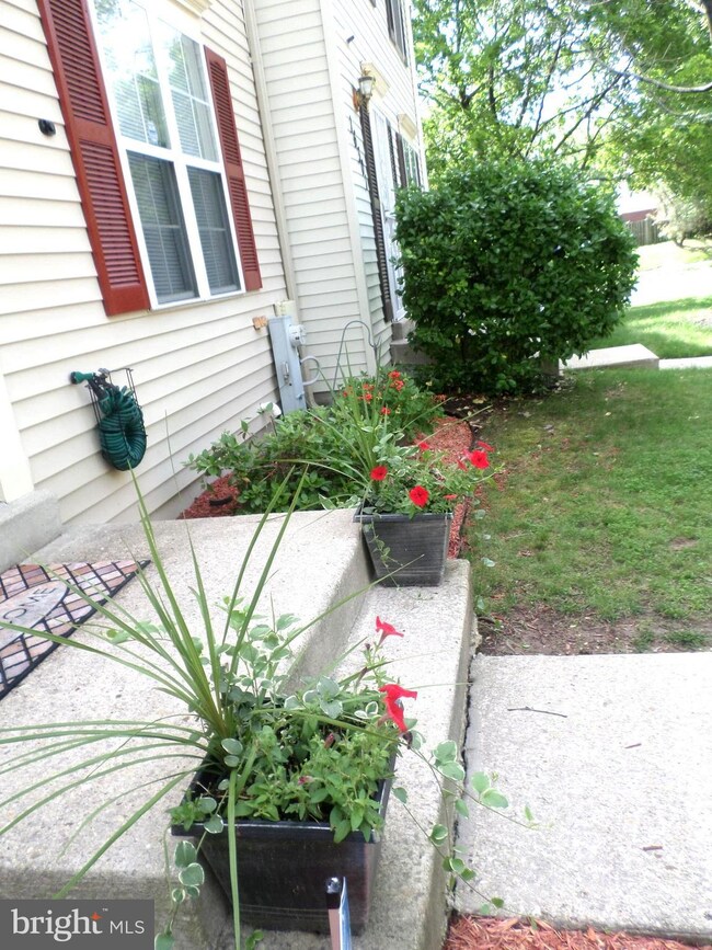 16303 Pennsbury Way, Bowie, MD 20716 - photo 2