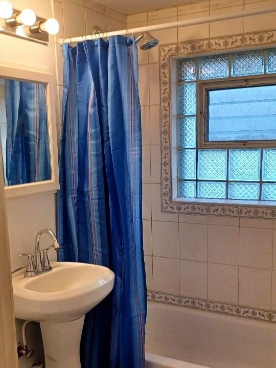 4308 W 87th Place, Hometown, IL 60456 - photo 7