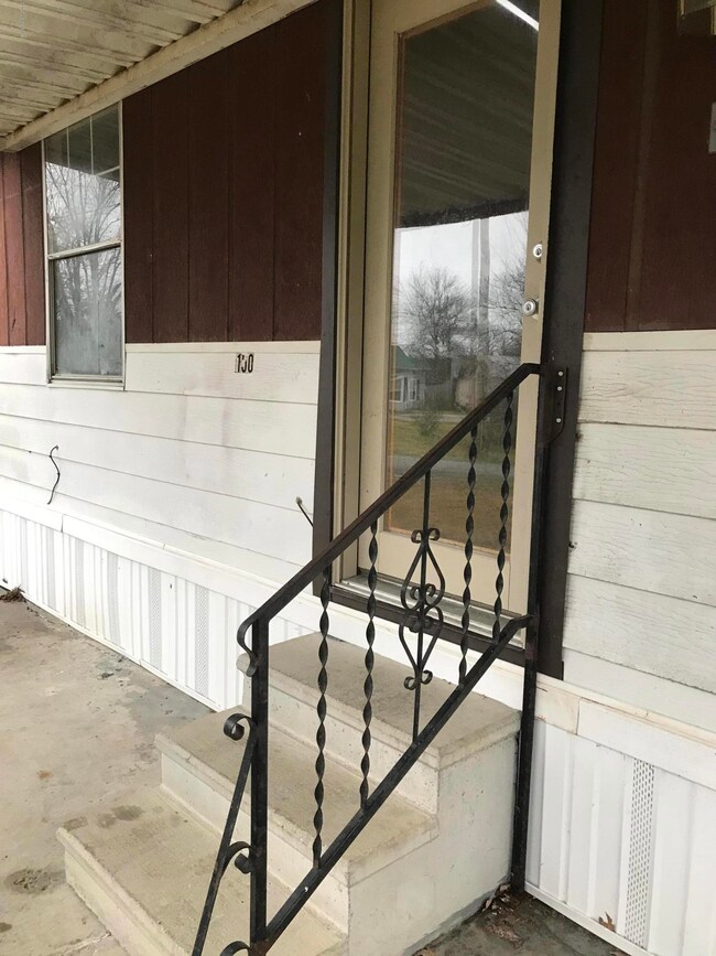 150 Elpis St, Lebanon Junction, KY 40150 - photo 3