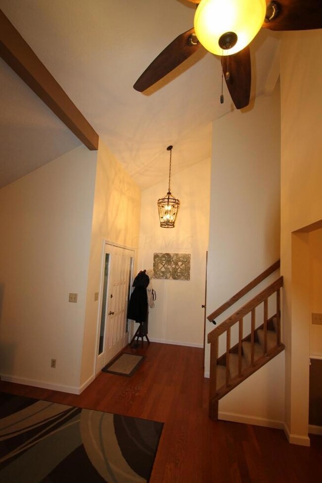 2 story entry foyer