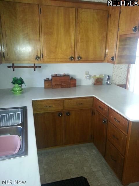 2540 E 30th St, Lorain, OH 44055 - photo 6