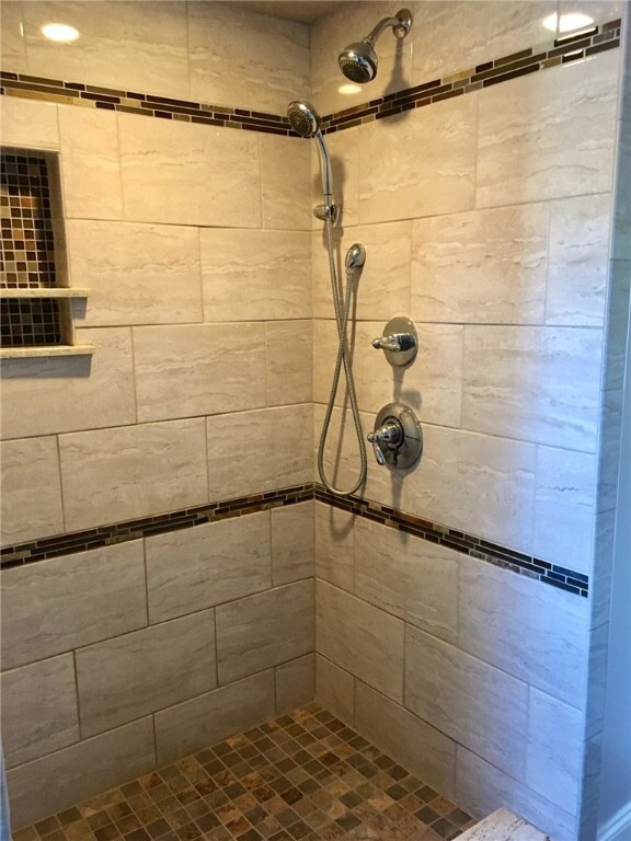 38 Bridgton Rd, Cranston, RI 02910 - photo 5