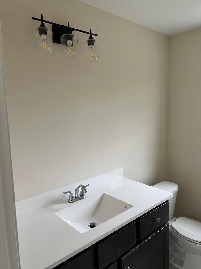 65 Ida Cir unit 310-12, Rochester, NH 03868 - photo 3