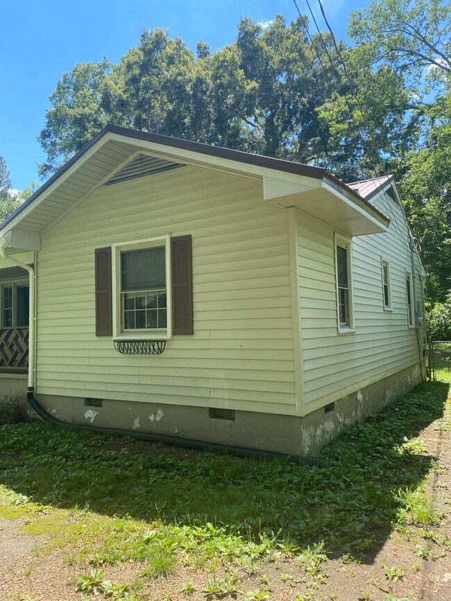 74301270-A555-4D79-BAE0-3D90C9796F3B