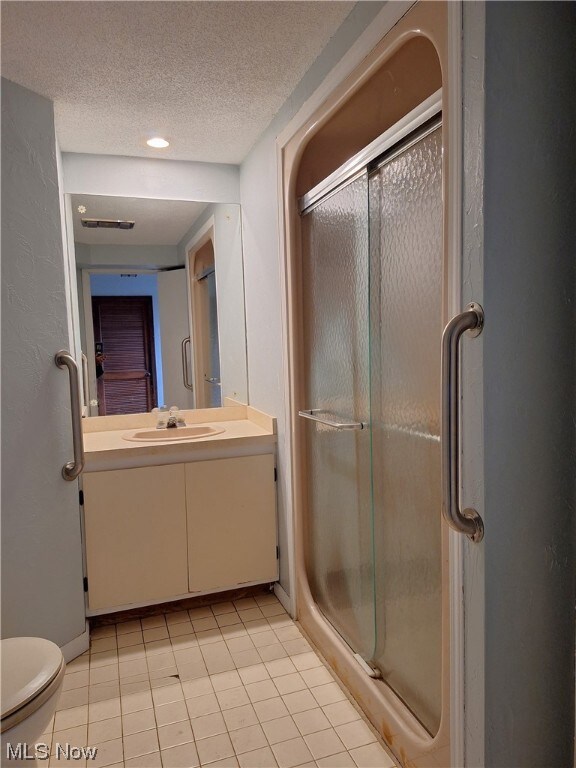 1st floor bath off kitchen area