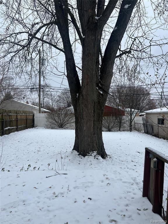 6039 N Silvery Ln, Dearborn Heights, MI 48127 - photo 2