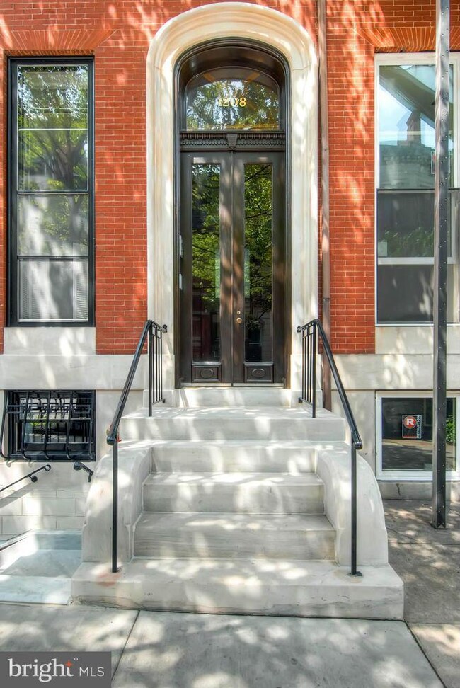 1208 Saint Paul St unit C, Baltimore, MD 21202 - photo 2