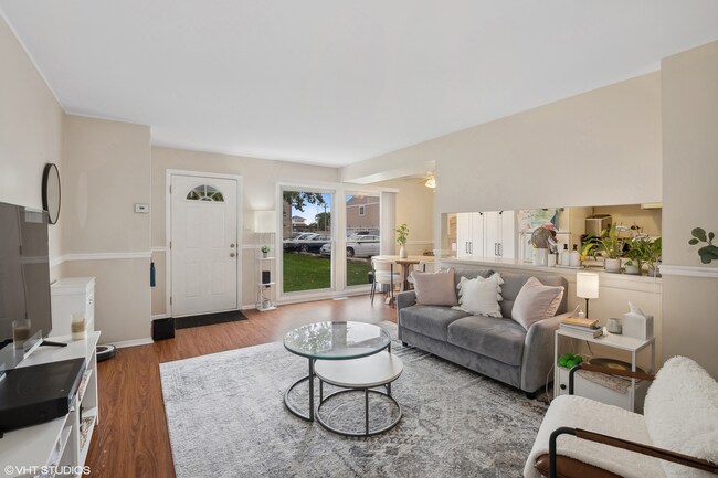 7706 159Th Place Unit 53, Tinley Park, Il 60477 | Mls# Mrd12131025 ...