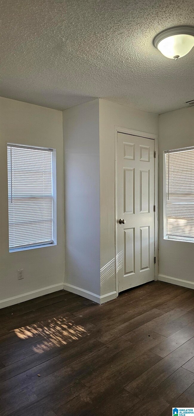 529 12th St N, Bessemer, AL 35020 - photo 6