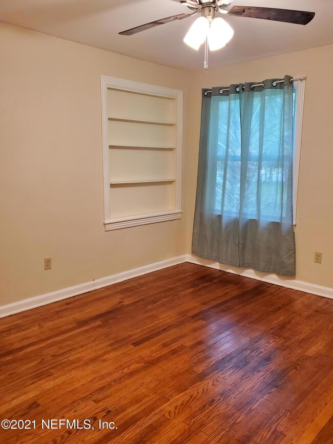 4847 Colonial Ave, Jacksonville, FL 32210 - photo 4