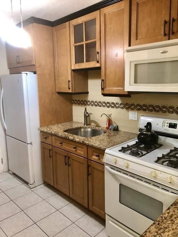 6 Hyes Rd unit 15, Boston, MA 02131 - photo 2