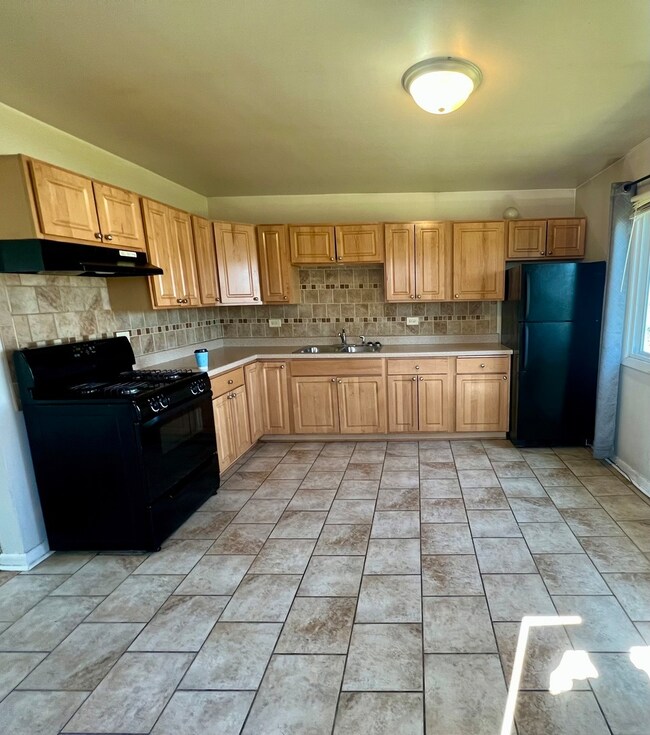 3614 Coventry Ct, Hazel Crest, IL 60429 - photo 4