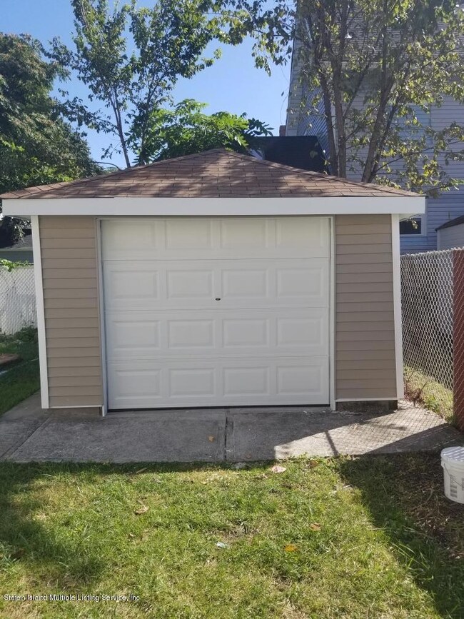 133 Dubois Ave, Staten Island, NY 10310 - photo 4