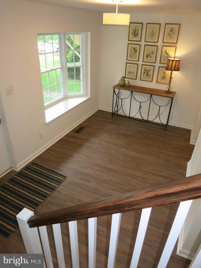 9102 Lambskin Ln, Columbia, MD 21045 - photo 5