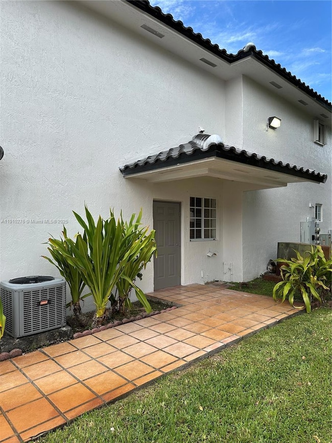 7549 NW 175th St unit 7549, Hialeah, FL 33015 - photo 3