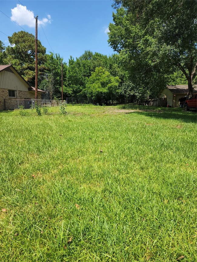 5214 Winding Way Dr, Houston, TX 77091 - photo 4