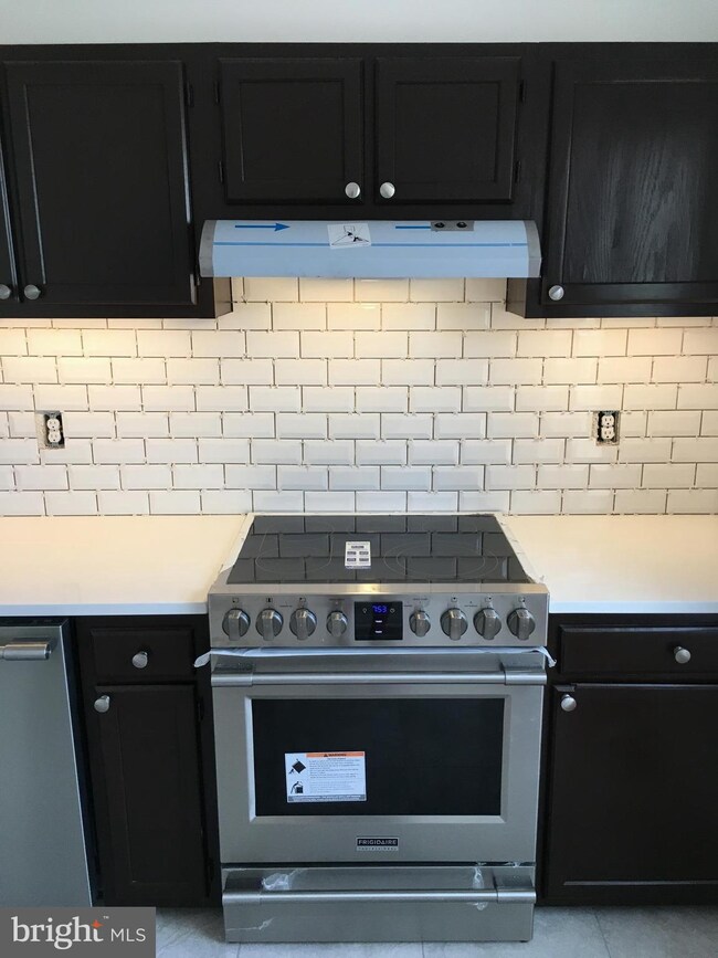 7814 Suiter Way, Hyattsville, MD 20785 - photo 3