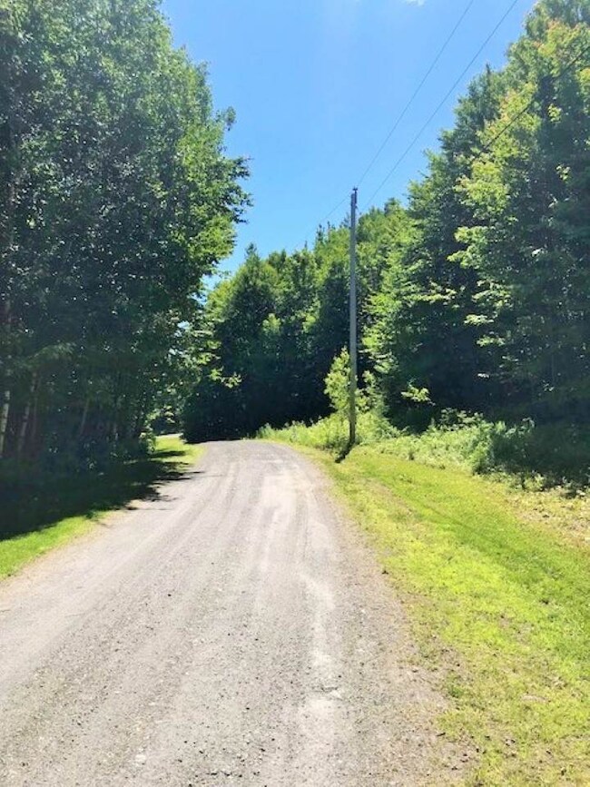 0 Femia unit 4670586, Stewartstown, NH 03576 - photo 2