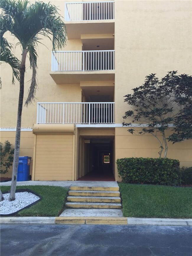 1341 SE 3rd Ave unit 409, Dania Beach, FL 33004 - photo 3