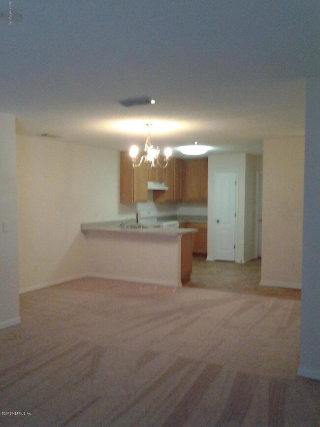 7709 Highchair Ln, Jacksonville, FL 32210 - photo 5