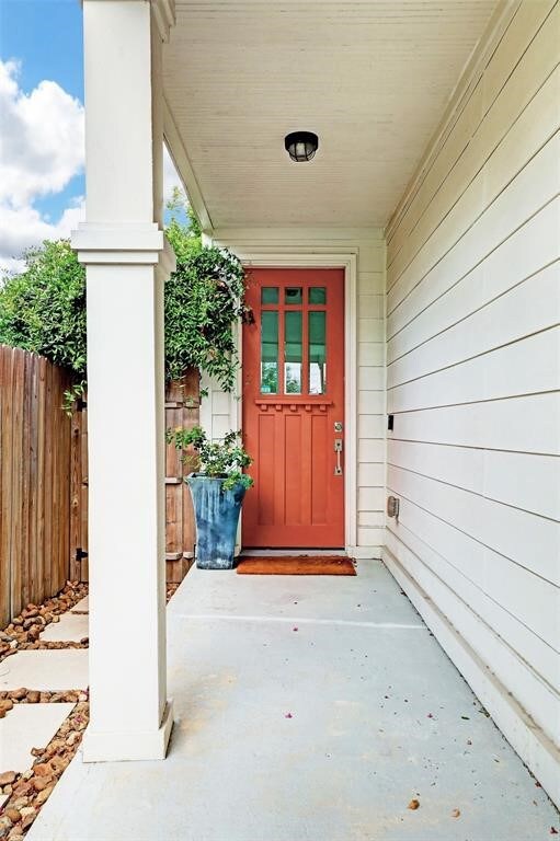 930 Dunbar St, Houston, TX 77009 - photo 3