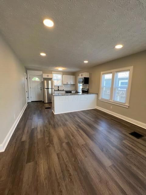 806 E Mithoff St, Columbus, OH 43206 - photo 4