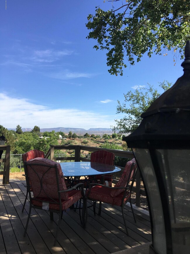 B688E6D0-A5E0-4134-88C0-DDFC73959E38