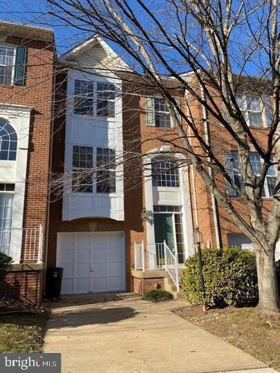 11506 Wild Hawthorn Ct, Reston, VA 20194 - photo 6