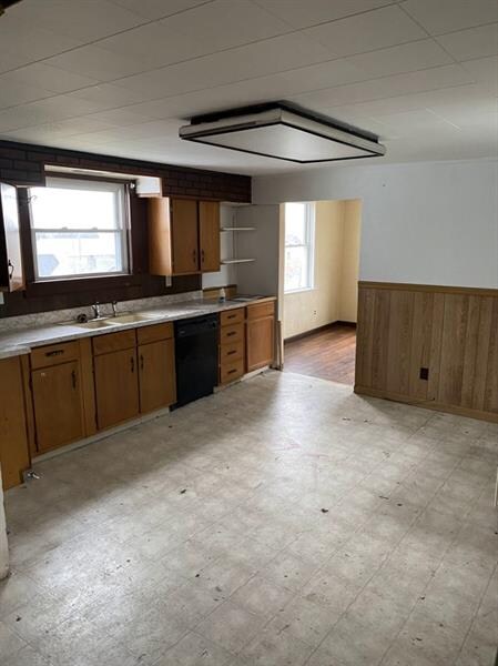 204 Emerson St, Vandergrift, PA 15690 - photo 5