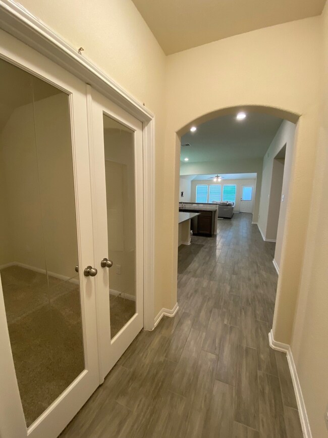 16397 Olive Sparrow Dr, Conroe, TX 77385 - photo 3