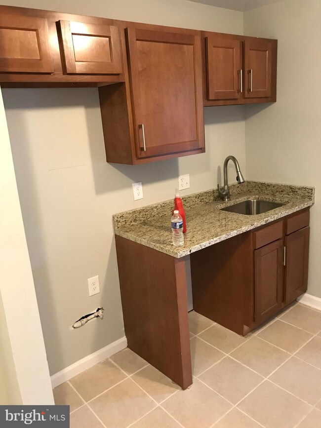 5029 Emo St, Capitol Heights, MD 20743 - photo 5