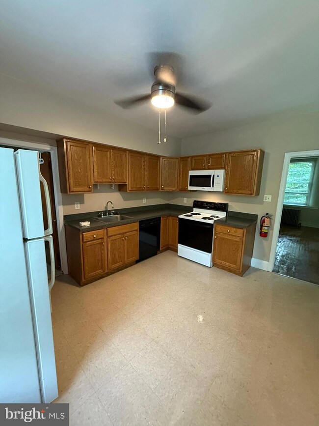 72 Park Ln unit A-3, Glen Mills, PA 19342 - photo 7