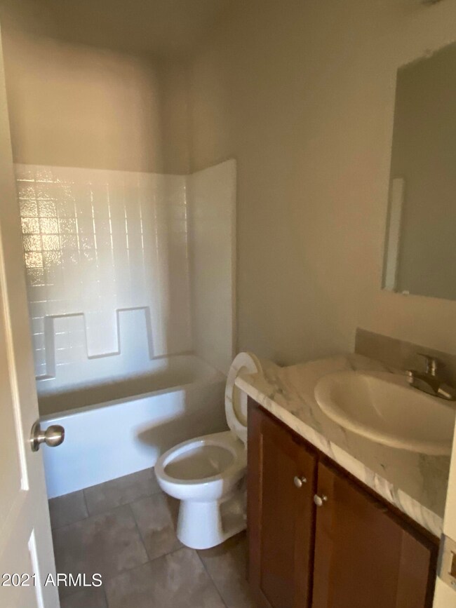 580 W Cisco Ave, Unincorporated County, AZ 86334 - photo 7