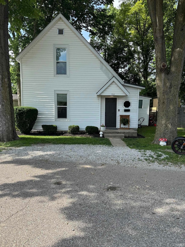 562 W Railroad St, Wabash, IN 46992 - photo 2