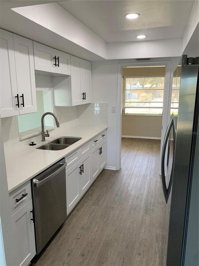 3419 Keene Lake Dr, Largo, FL 33771 - photo 3