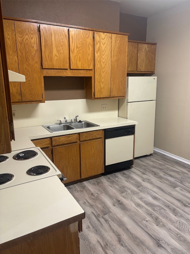 233 W Mccart St unit D, Krum, TX 76249 - photo 3