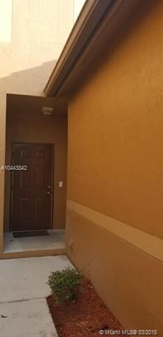 1570 Veracruz Ln unit 3, Weston, FL 33327 - photo 2