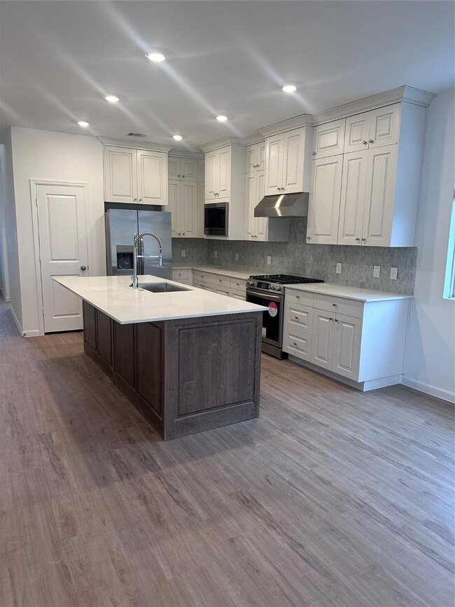 27027 Wandering Glen Ln, Katy, TX 77493 - photo 2