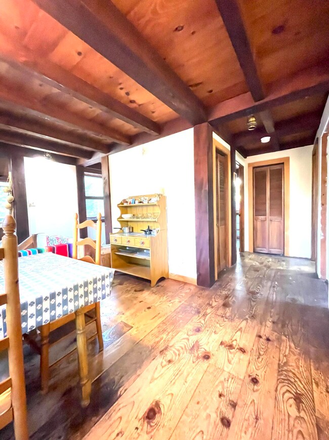 10 Briarwood Ln, Vineyard Haven, MA 02568 - photo 4