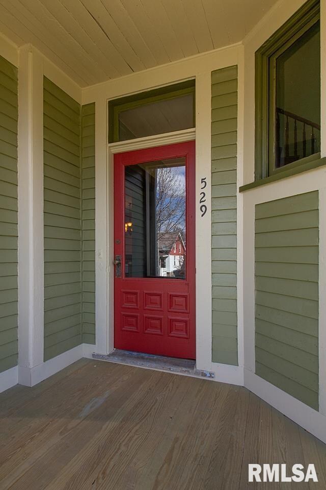 529 W 14th St, Davenport, IA 52803 - photo 2