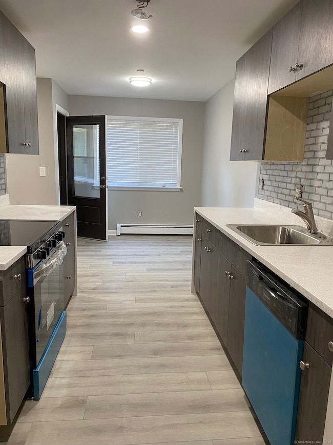 333 Vincellette St unit 152, Bridgeport, CT 06606 - photo 5