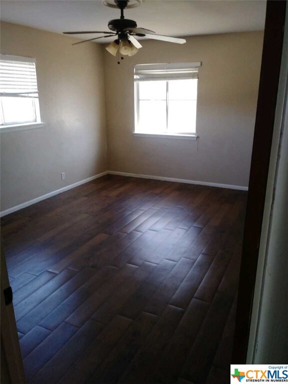 1120 N King St unit 201, Seguin, TX 78155 - photo 5