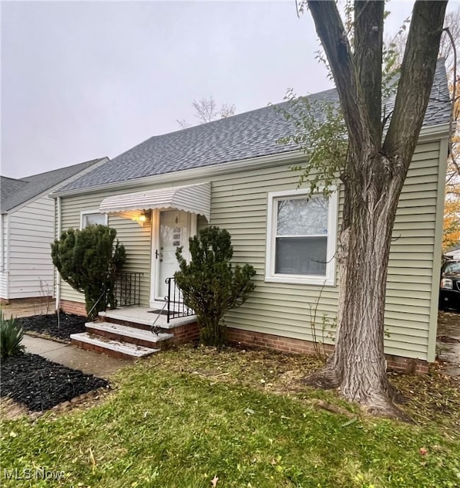 20907 Watson Rd, Maple Heights, OH 44137 - photo 3