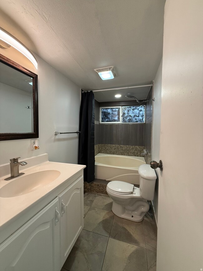 7090 Palomino Dr unit 113, West Valley City, UT 84128 - photo 6