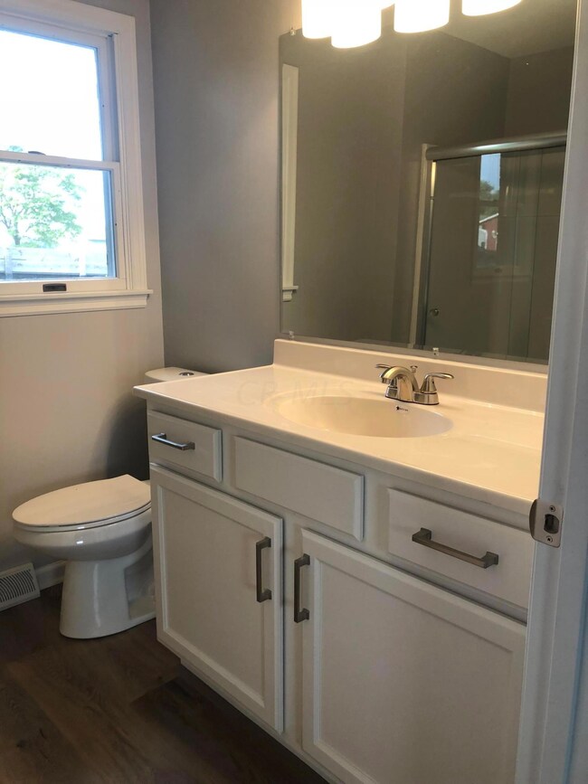 16725 Hiawatha Ave, Ashville, OH 43103 - photo 5