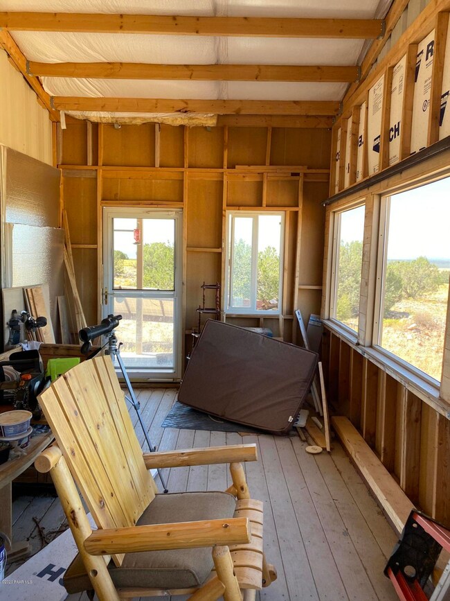 Unit 9 Juniperwood Ranch, Ash Fork, AZ 86320 - photo 5